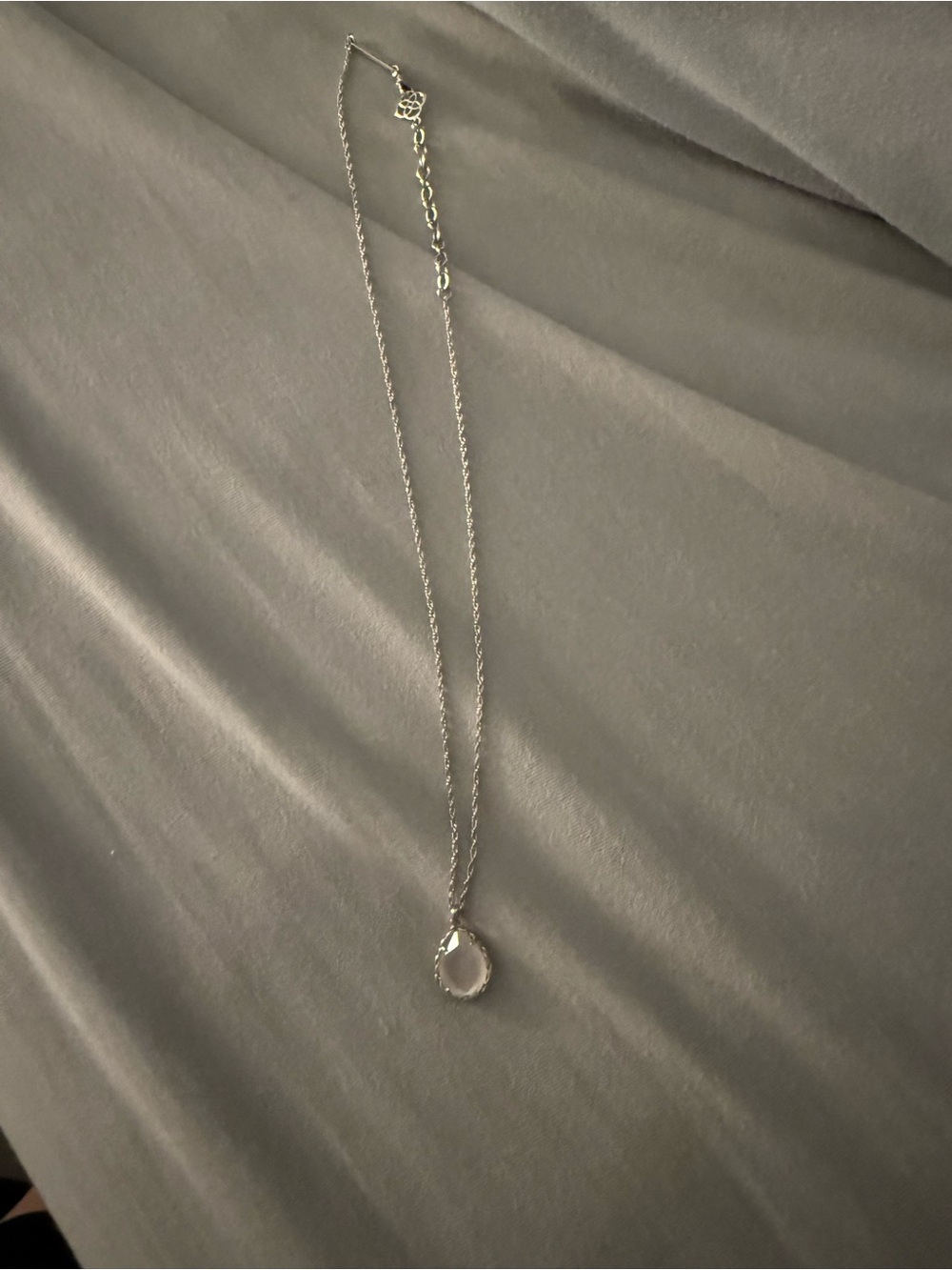 Kendra Scott necklace